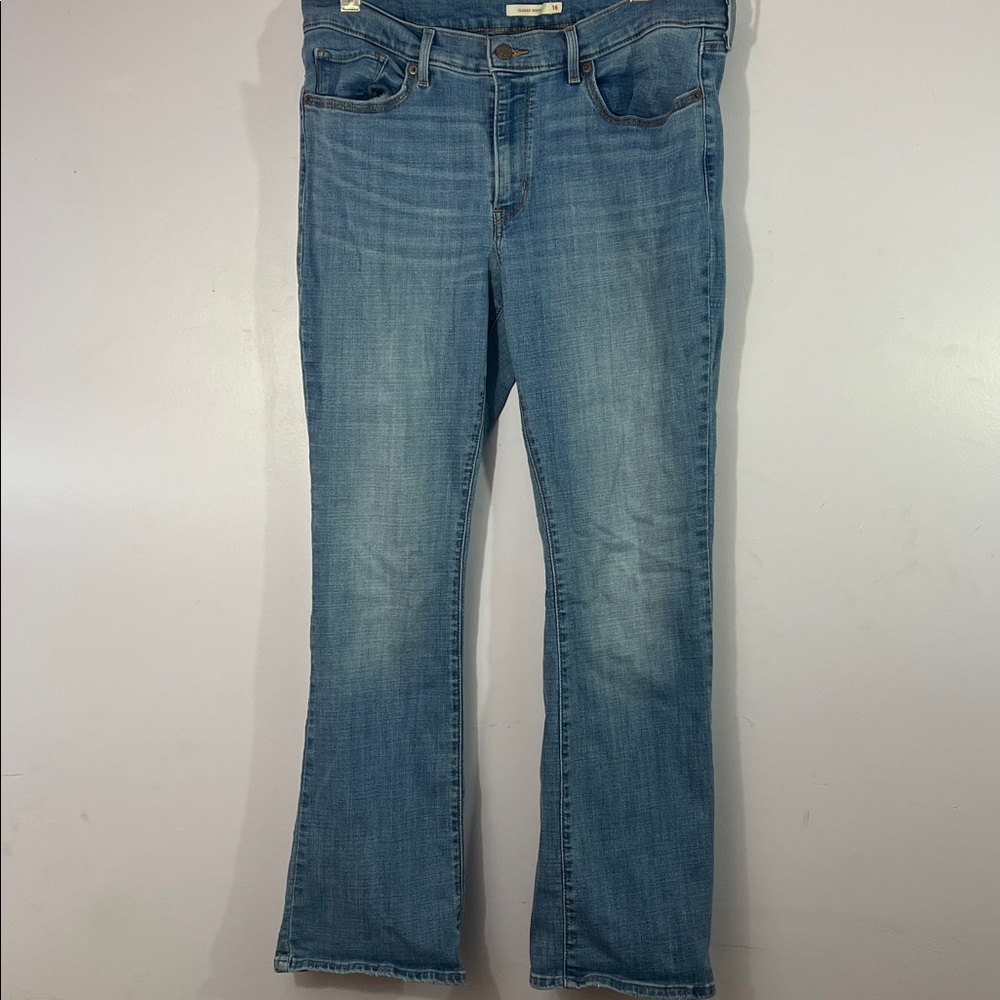 Levi’s Classic Bootcut Jeans Women’s Size 16 Medium Wash